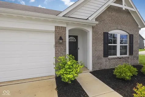 5541 Woods Pointe Drive Mccordsville IN 46055