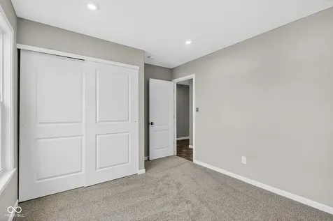 5541 Woods Pointe Drive Mccordsville IN 46055