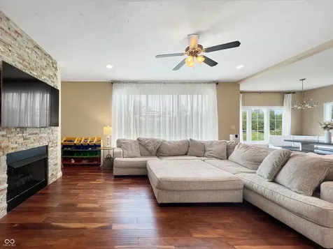 88 Westbrook Court Columbus IN 47201