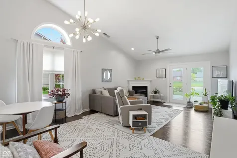8206 Meadow Bend Drive Indianapolis IN 46259