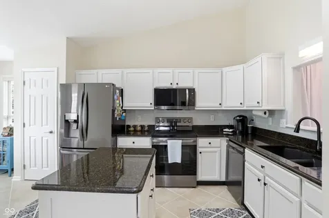 8206 Meadow Bend Drive Indianapolis IN 46259