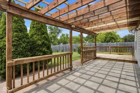 13192 Ashview Drive Fishers IN 46038