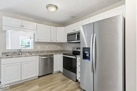 13192 Ashview Drive Fishers IN 46038