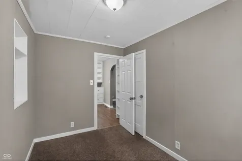 933 N Routiers Avenue Indianapolis IN 46219