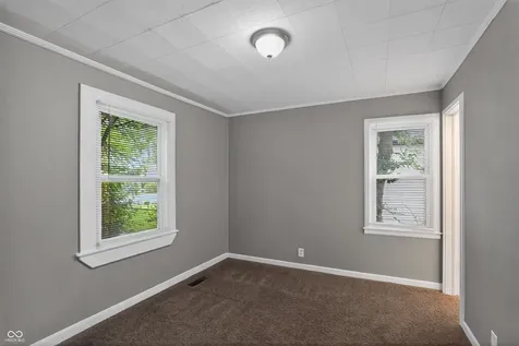 933 N Routiers Avenue Indianapolis IN 46219