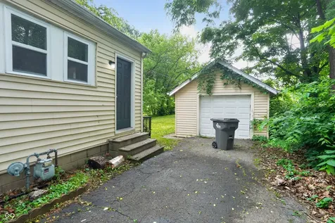 933 N Routiers Avenue Indianapolis IN 46219