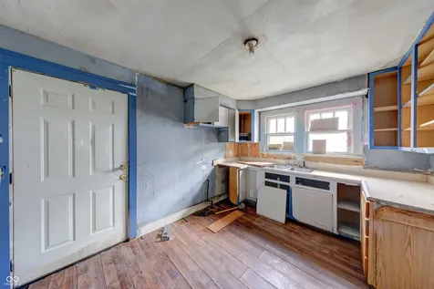 841 S Pershing Avenue Indianapolis IN 46221