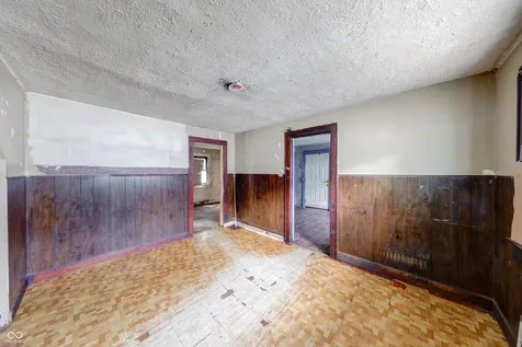 841 S Pershing Avenue Indianapolis IN 46221