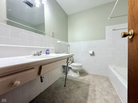 2005 W State Road 32 Crawfordsville IN 47933