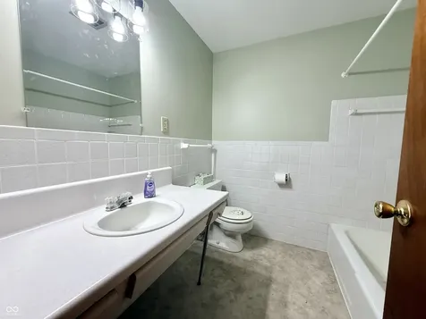 2005 W State Road 32 Crawfordsville IN 47933