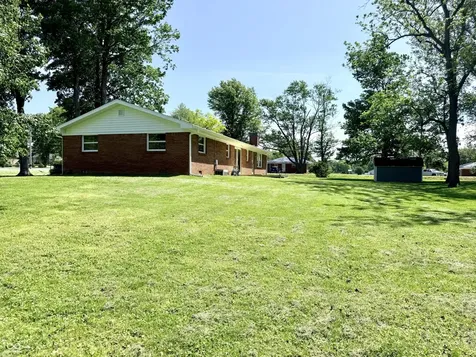 2005 W State Road 32 Crawfordsville IN 47933