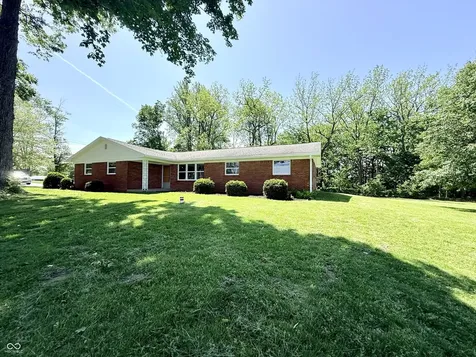 2005 W State Road 32 Crawfordsville IN 47933