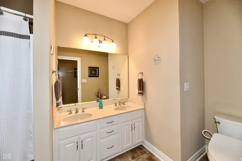13558 Water Crest Drive Fishers IN 46038