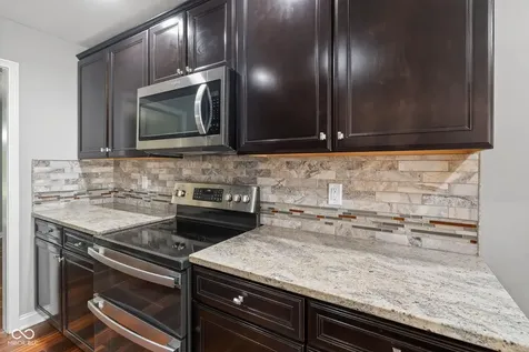 4561 S Brooklawn Drive New Palestine IN 46163