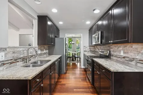 4561 S Brooklawn Drive New Palestine IN 46163
