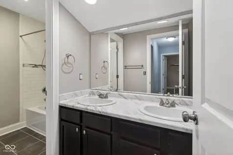 4561 S Brooklawn Drive New Palestine IN 46163