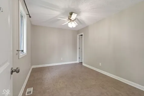 4561 S Brooklawn Drive New Palestine IN 46163