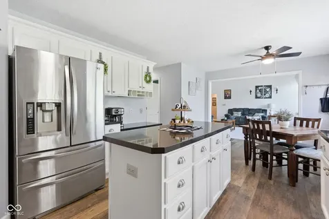 10605 Young Lake Drive Indianapolis IN 46239