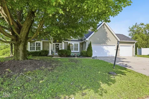 10605 Young Lake Drive Indianapolis IN 46239