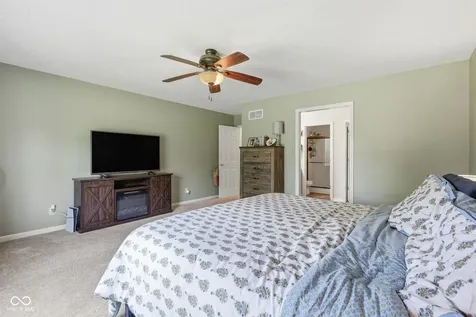 10605 Young Lake Drive Indianapolis IN 46239