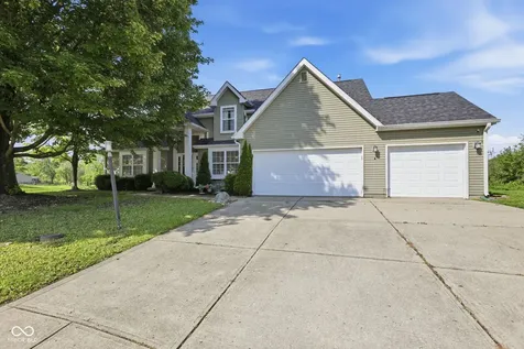 10605 Young Lake Drive Indianapolis IN 46239