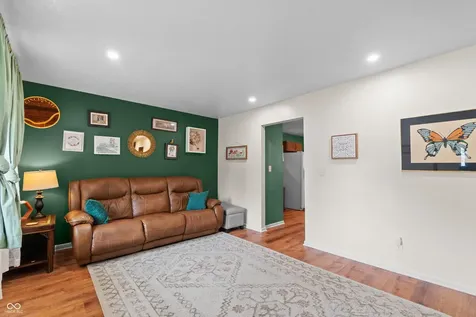 4522 Yuma Drive Indianapolis IN 46241