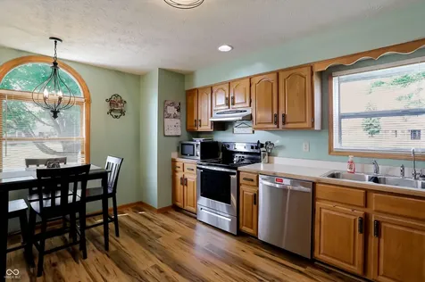 12318 Buckley Boulevard Cumberland IN 46229