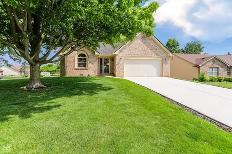 12318 Buckley Boulevard Cumberland IN 46229