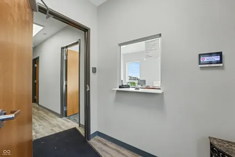 3930 W 700 N Columbus IN 47201