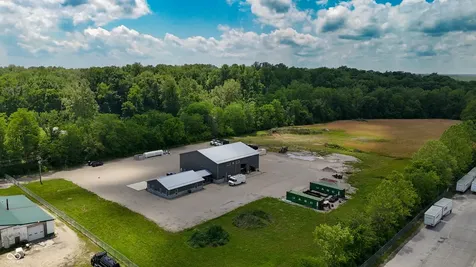 3930 W 700 N Columbus IN 47201