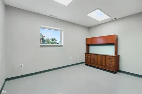 3930 W 700 N Columbus IN 47201