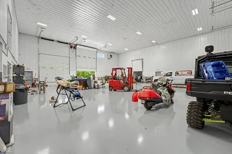 3930 W 700 N Columbus IN 47201