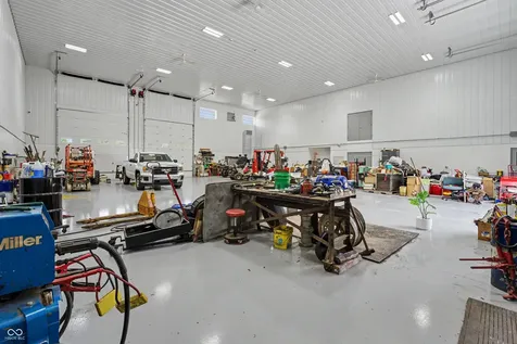 3930 W 700 N Columbus IN 47201