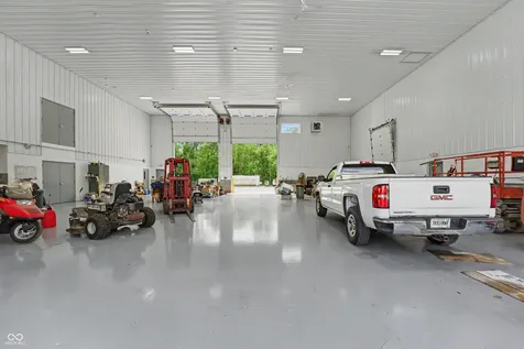 3930 W 700 N Columbus IN 47201
