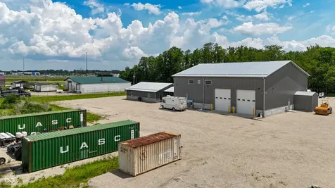 3930 W 700 N Columbus IN 47201
