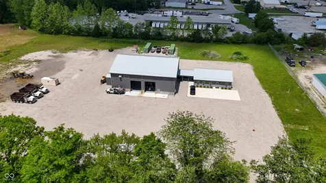 3930 W 700 N Columbus IN 47201