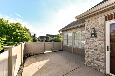 13836 Rue Fontaine Lane Mccordsville IN 46055