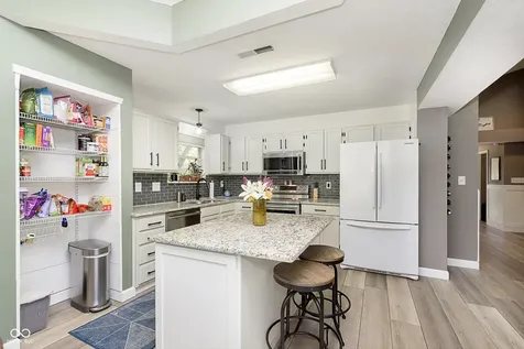 6493 Hunters Green Circle Indianapolis IN 46278