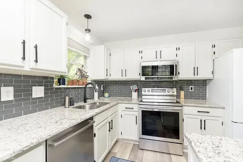 6493 Hunters Green Circle Indianapolis IN 46278