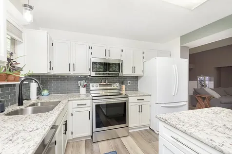 6493 Hunters Green Circle Indianapolis IN 46278