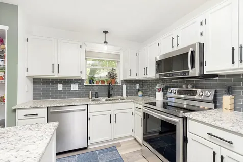 6493 Hunters Green Circle Indianapolis IN 46278