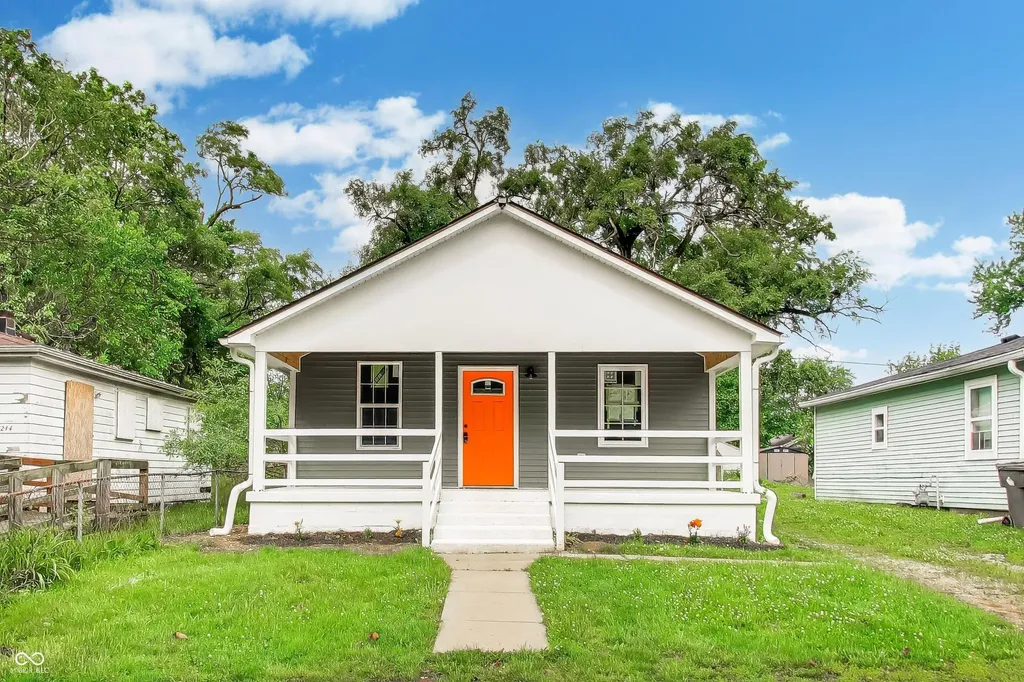3242 Collier Street Indianapolis IN 46221