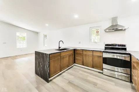 3242 Collier Street Indianapolis IN 46221