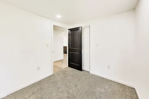 3242 Collier Street Indianapolis IN 46221