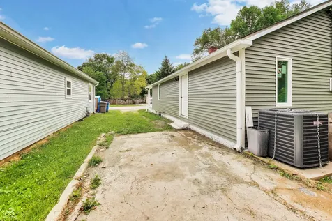 3242 Collier Street Indianapolis IN 46221