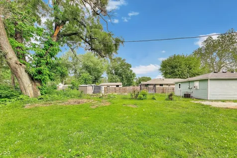 3242 Collier Street Indianapolis IN 46221