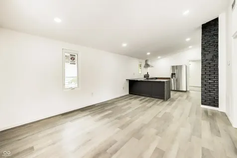 3242 Collier Street Indianapolis IN 46221