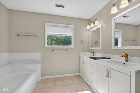 1135 Clairborne Court Carmel IN 46280