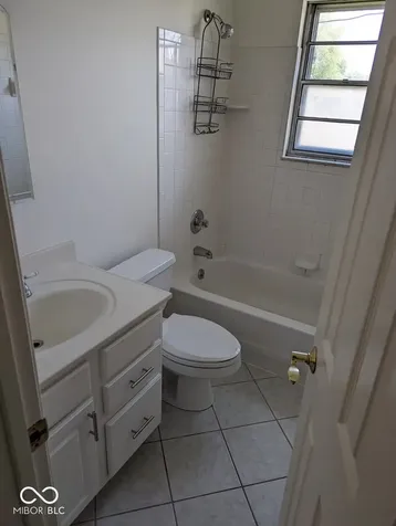 6104 Hillside Avenue Indianapolis IN 46220
