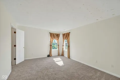 12897 Broncos Drive Fishers IN 46037